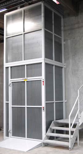 mastlift at bottom level