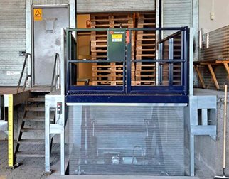 Goods Lift Increases Flexibility in Supermarket1