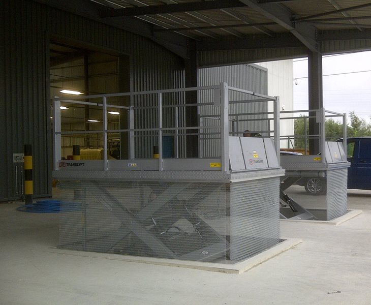 Loading Bay - Open Yard